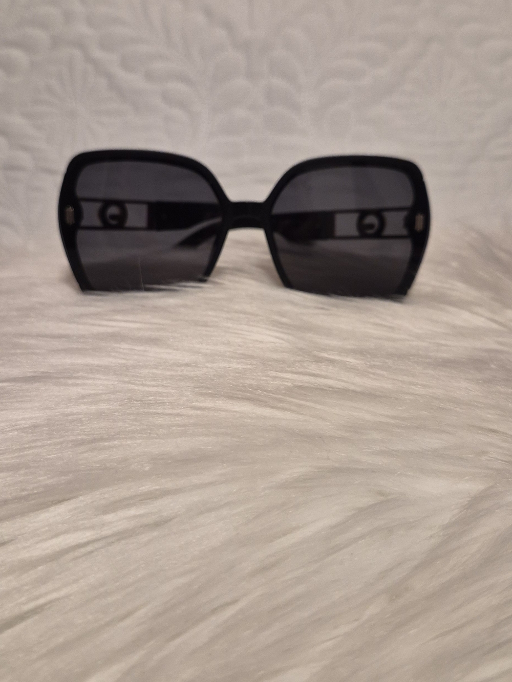 Black Oversized Women's Sunglasses - Designer Style